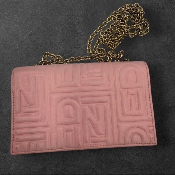 Fendi Pink Quilted Leather Chain Wallet Clutch with Gold Hardware - Picture 3 of 8